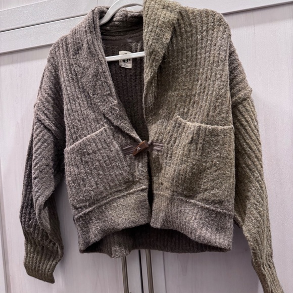 NWT Care Free People Jackson Cardi Pinecone Sweater size X-Small - Picture 5 of 7